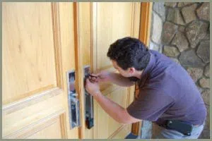 Locksmith Solution Services Fort Lauderdale, FL 954-366-2650 - 68-44-4