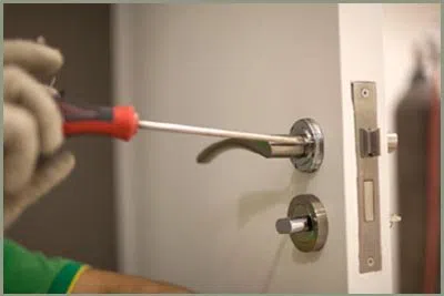 Locksmith Solution Services Fort Lauderdale, FL 954-366-2650 - 68-44-8